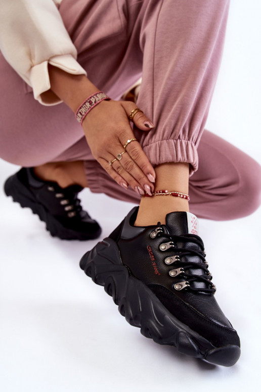Moteriškas Sneakers modelio batai su platforma Cross Jeans KK2R4073C juodos spalvos Moteriškas Sneakers modelio batai su platforma Cross Jeans KK2R4073C juodos spalvos
