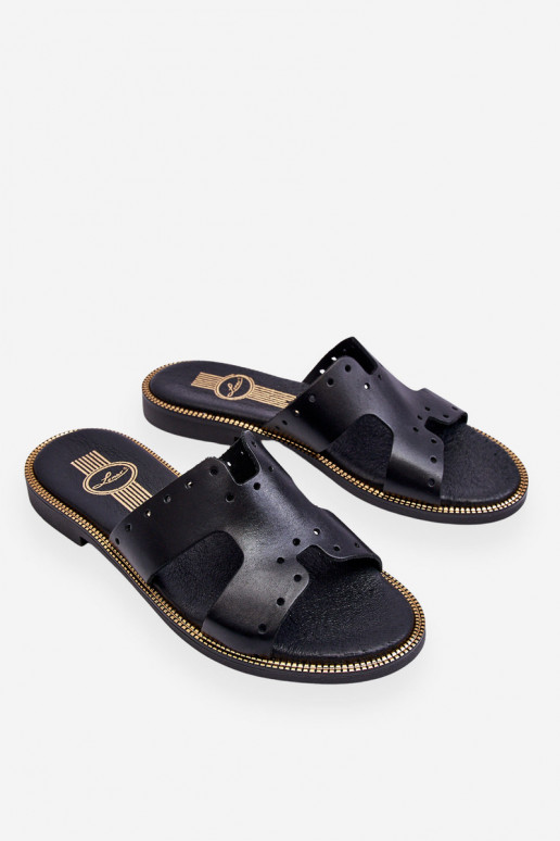 Zazoo 40326 Moteriškas Šlepetės Su dekoratyviniais išpjovomis juodos spalvos Zazoo 40326 Moteriškas Šlepetės Su dekoratyviniais išpjovomis juodos spalvos