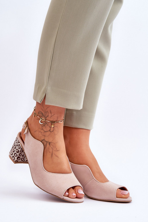 Moteriškas Zomšinės basutės su kulniukais Tai turiciejka 05870-04 smėlio spalvos Moteriškas Zomšinės basutės su kulniukais Tai turiciejka 05870-04 smėlio spalvos