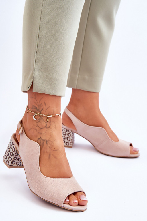 Moteriškas Zomšinės basutės su kulniukais Tai turiciejka 05870-04 smėlio spalvos Moteriškas Zomšinės basutės su kulniukais Tai turiciejka 05870-04 smėlio spalvos