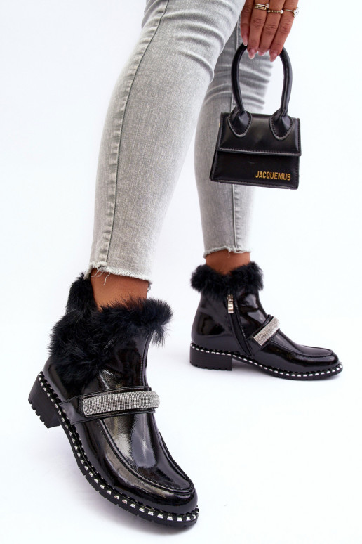 Žemas Aulinukai su lako efektu su kailiuku Ir Dekoracija S.Barski MR870-74 juodos spalvos Žemas Aulinukai su lako efektu su kailiuku Ir Dekoracija S.Barski MR870-74 juodos spalvos