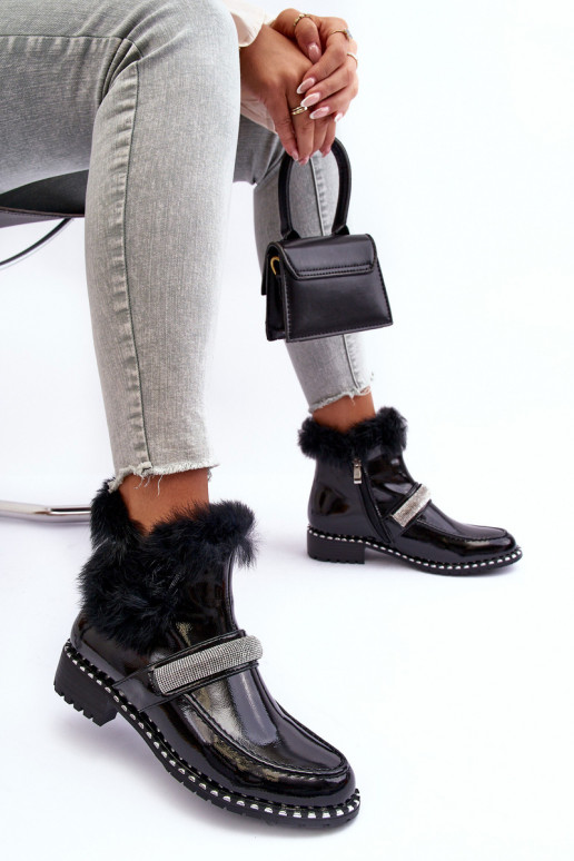 Žemas Aulinukai su lako efektu su kailiuku Ir Dekoracija S.Barski MR870-74 juodos spalvos Žemas Aulinukai su lako efektu su kailiuku Ir Dekoracija S.Barski MR870-74 juodos spalvos