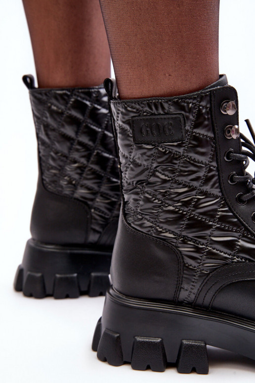 Oda Darbiniai kulkšnies batai su plačiais kulniukais GOE MM2N4021 juodos spalvos