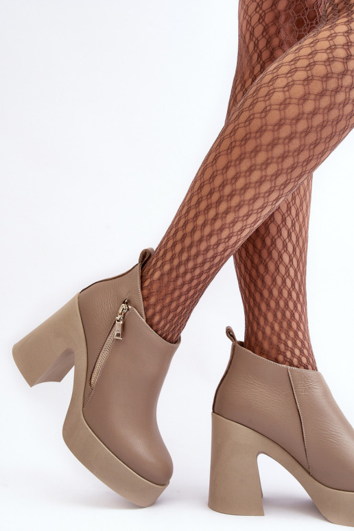 Moteriški aulinukai Ant didžiulio ašigalio su užtrauktukais 1755 Zazoo smėlio spalvos Moteriški aulinukai Ant didžiulio ašigalio su užtrauktukais 1755 Zazoo smėlio spalvos