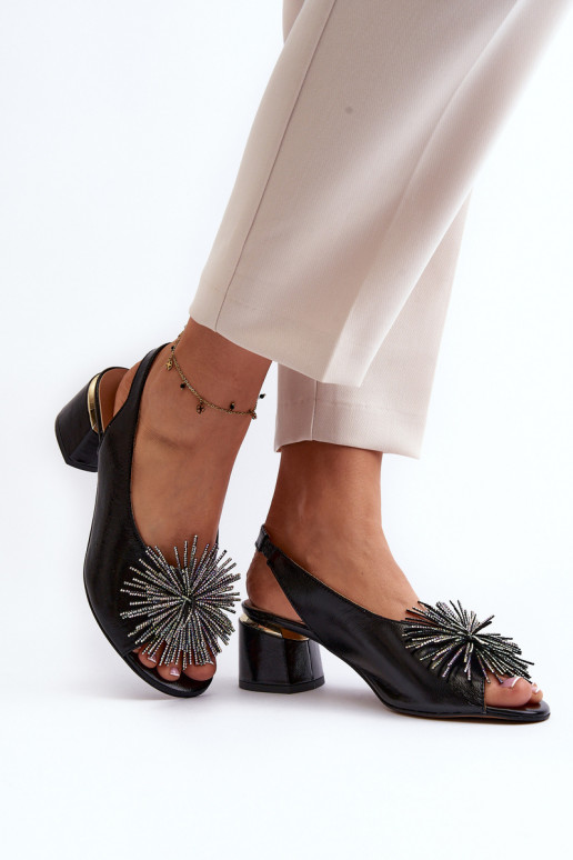 Moteriškos basutės su ornamentais Laura Messi 2719 juodos spalvos Moteriškos basutės su ornamentais Laura Messi 2719 juodos spalvos