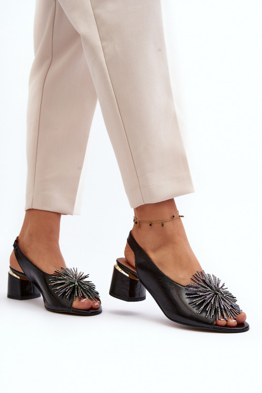 Moteriškos basutės su ornamentais Laura Messi 2719 juodos spalvos Moteriškos basutės su ornamentais Laura Messi 2719 juodos spalvos