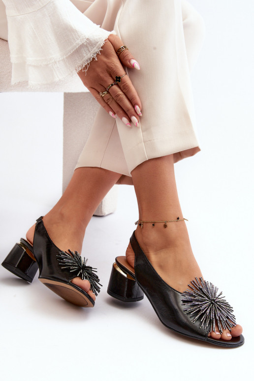 Moteriškos basutės su ornamentais Laura Messi 2719 juodos spalvos Moteriškos basutės su ornamentais Laura Messi 2719 juodos spalvos