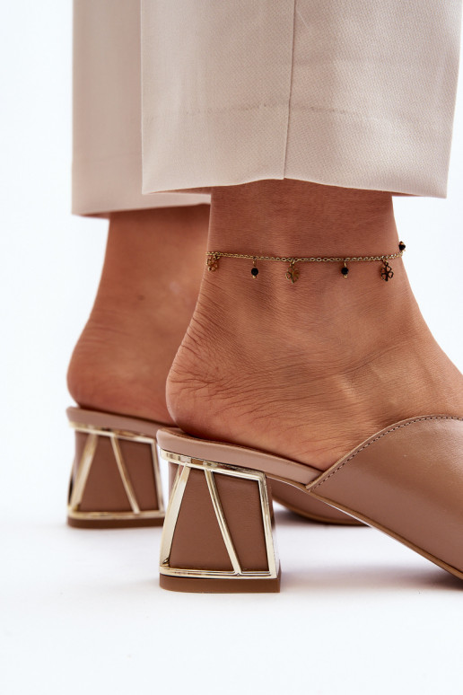 Elegantiško stiliaus Moteriškos šlepetės su kulniukais Laura Messi 2771 smėlio spalvos