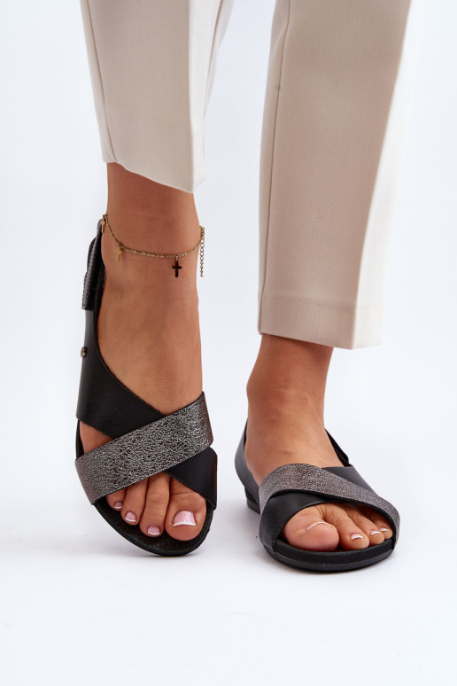 Zazoo 40141 Moteriškos basutės su lipniais užsegimais juodos spalvos Zazoo 40141 Moteriškos basutės su lipniais užsegimais juodos spalvos