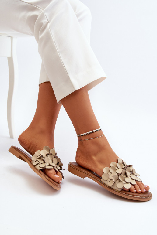 Zazoo 40381 Moteriškas Odinės šlepetės su plačiais kulniukais smėlio spalvos Zazoo 40381 Moteriškas Odinės šlepetės su plačiais kulniukais smėlio spalvos