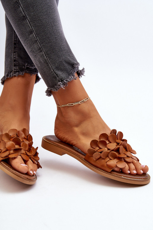 Zazoo 40381 Moteriškas Odinės šlepetės su plačiais kulniukais rudos spalvos Zazoo 40381 Moteriškas Odinės šlepetės su plačiais kulniukais rudos spalvos