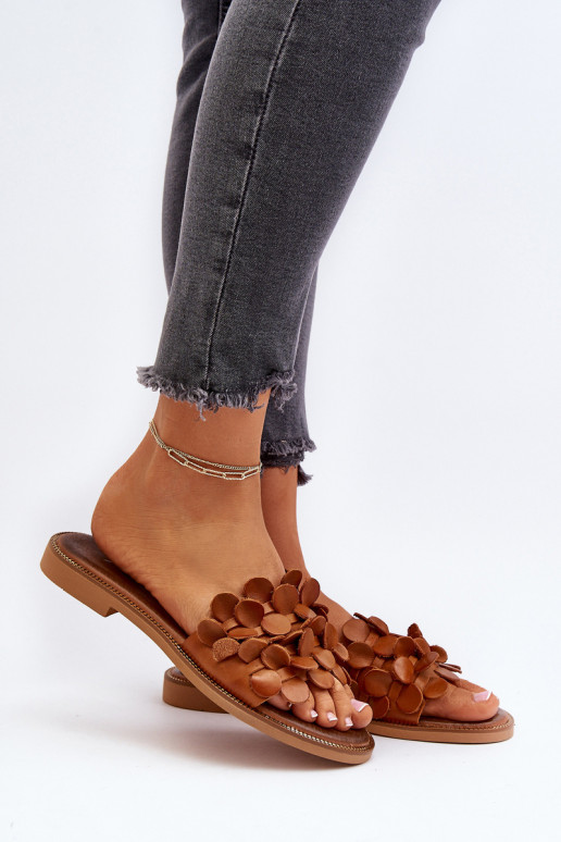 Zazoo 40381 Moteriškas Odinės šlepetės su plačiais kulniukais rudos spalvos Zazoo 40381 Moteriškas Odinės šlepetės su plačiais kulniukais rudos spalvos