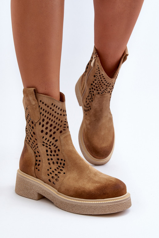 Zazoo 3470 Zomšiniai batai Moteriškas su plačiais kulniukais su aužūro elementais smėlio spalvos Zazoo 3470 Zomšiniai batai Moteriškas su plačiais kulniukais su aužūro elementais smėlio spalvos