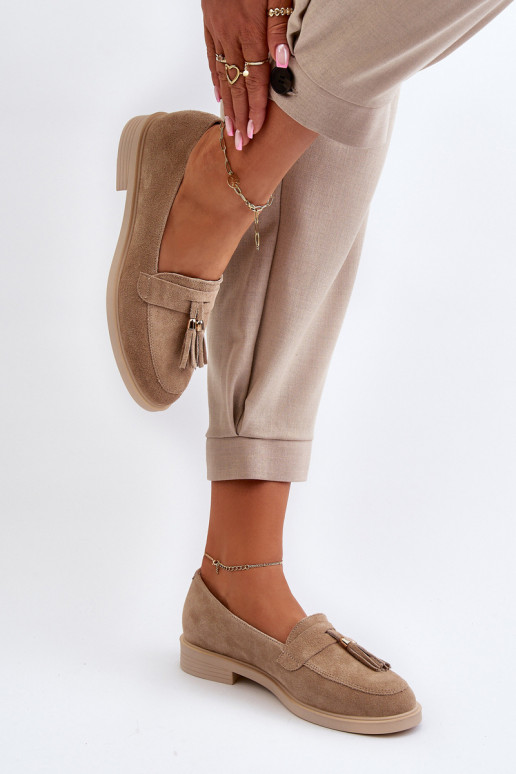 Zazoo 3420 Zomšiniai mokasinai Moteriškas su plačiais kulniukais smėlio spalvos Zazoo 3420 Zomšiniai mokasinai Moteriškas su plačiais kulniukais smėlio spalvos