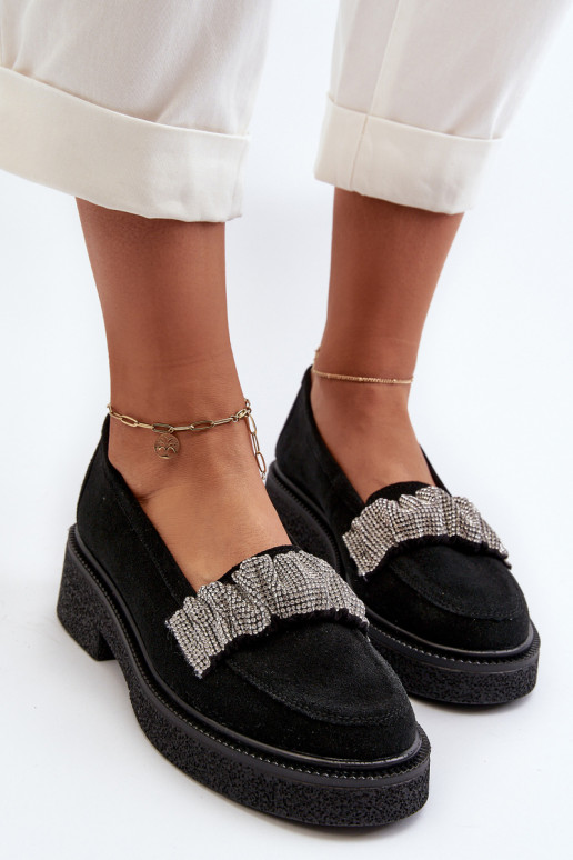 Zazoo 3419 moteriški mokasinai iš zomšos Su dekoratyvine juostele juodos spalvos Zazoo 3419 moteriški mokasinai iš zomšos Su dekoratyvine juostele juodos spalvos