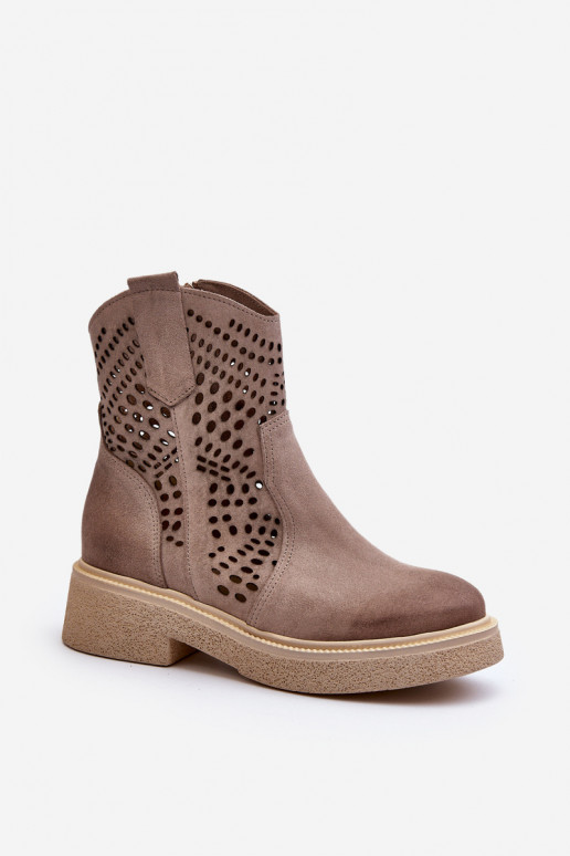 Zazoo 3470 Zomšiniai batai Moteriškas su plačiais kulniukais su aužūro elementais kapučino spalvos Zazoo 3470 Zomšiniai batai Moteriškas su plačiais kulniukais su aužūro elementais kapučino spalvos