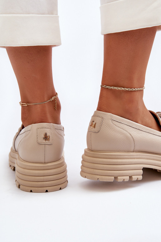 Oda moteriški mokasinai su ornamentais Laura Messi 2780 smėlio spalvos Oda moteriški mokasinai su ornamentais Laura Messi 2780 smėlio spalvos