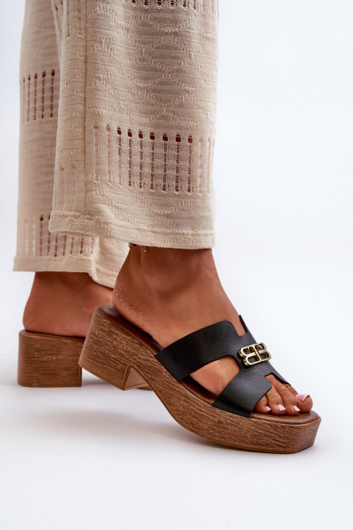 Zazoo 40412 Oda Elegantiško stiliaus Moteriškos šlepetės su aukso spalvos detalėmis juodos spalvos