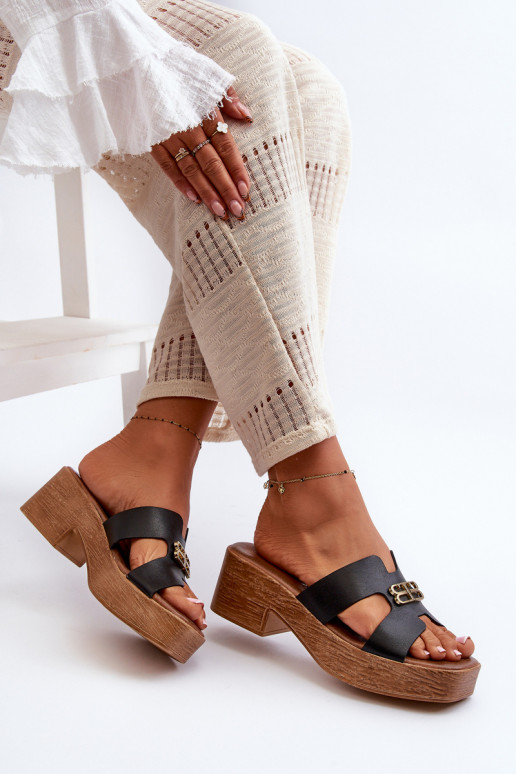 Zazoo 40412 Oda Elegantiško stiliaus Moteriškos šlepetės su aukso spalvos detalėmis juodos spalvos