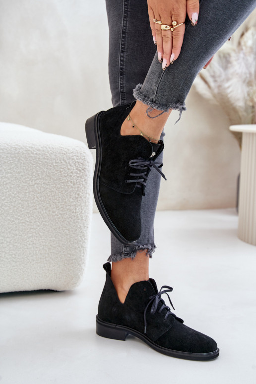 Zazoo 2959 iš zomšos batai Oksfordki su raišteliais su plačiais kulniukais juodos spalvos Zazoo 2959 iš zomšos batai Oksfordki su raišteliais su plačiais kulniukais juodos spalvos