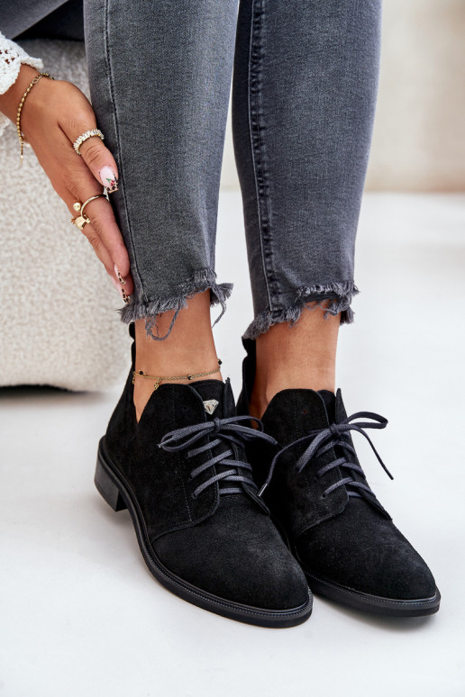 Zazoo 2959 iš zomšos batai Oksfordki su raišteliais su plačiais kulniukais juodos spalvos Zazoo 2959 iš zomšos batai Oksfordki su raišteliais su plačiais kulniukais juodos spalvos