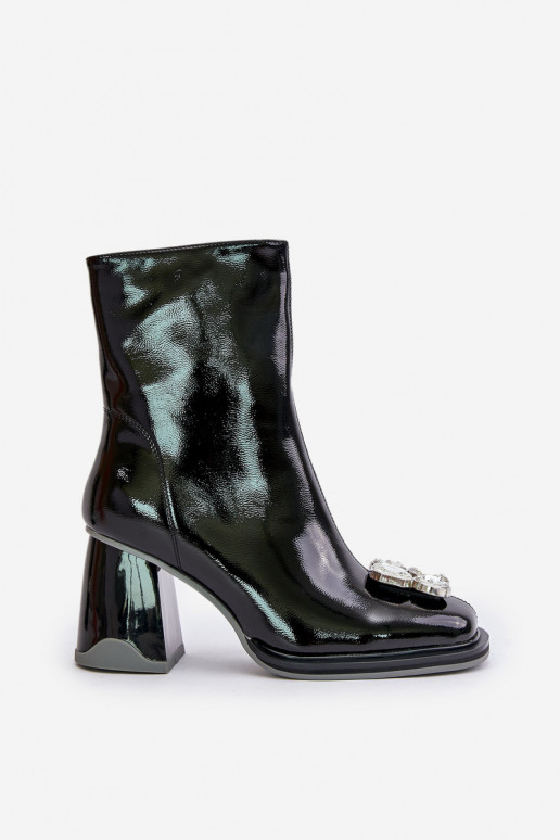 su lako efektu Moteriški aulinukai su ornamentais D&A MR880-019 juodos spalvos su lako efektu Moteriški aulinukai su ornamentais D&A MR880-019 juodos spalvos