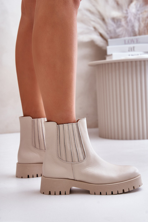 Įsispiriamo modelio Moteriški aulinukai su plačiais kulniukais Oda LeĮskis 3611 dramblio kaulo spalvos