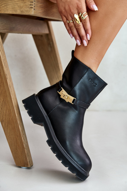 Oda Moteriški aulinukai su dirželiais pašiltinti GOE OO2N4150 juodos spalvos Oda Moteriški aulinukai su dirželiais pašiltinti GOE OO2N4150 juodos spalvos