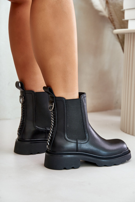 Oda stilingi aulinukai Su dekoratyvine grandinėle pašiltinti D&A JC42-86 juodos spalvos Oda stilingi aulinukai Su dekoratyvine grandinėle pašiltinti D&A JC42-86 juodos spalvos