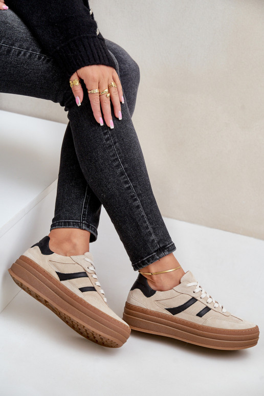 Zazoo N1176 iš zomšos Sneakers modelio batai su platforma smėlio spalvos Zazoo N1176 iš zomšos Sneakers modelio batai su platforma smėlio spalvos