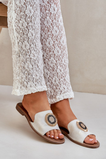 Odinės šlepetės su ornamentais su plačiais kulniukais LeĮskis 3047/O aukso spalvos Przecierany