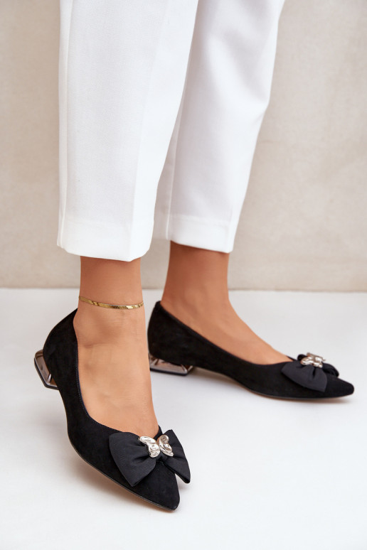 Elegantiško stiliaus Zomšinės balerinos Moteriškas su kaspinais Laura Messi 2893 juodos spalvos Elegantiško stiliaus Zomšinės balerinos Moteriškas su kaspinais Laura Messi 2893 juodos spalvos