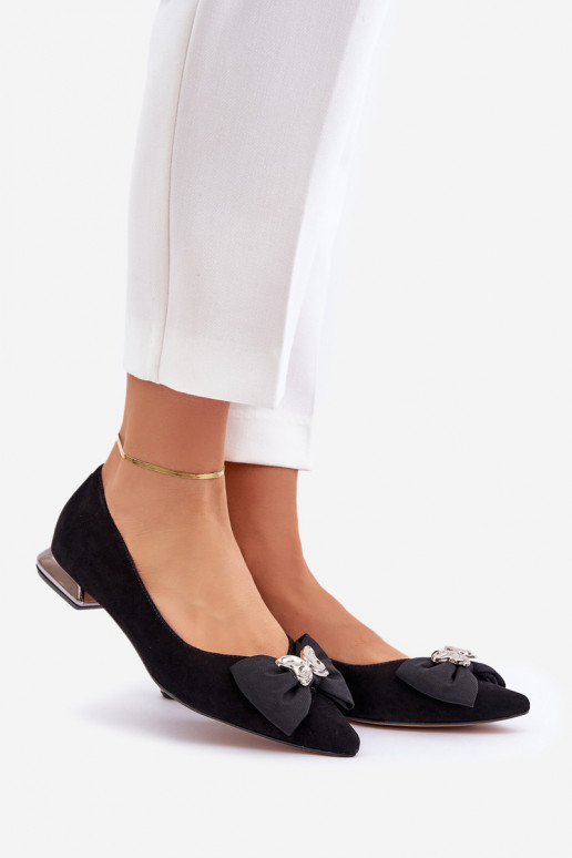 Elegantiško stiliaus Zomšinės balerinos Moteriškas su kaspinais Laura Messi 2893 juodos spalvos Elegantiško stiliaus Zomšinės balerinos Moteriškas su kaspinais Laura Messi 2893 juodos spalvos