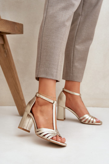 basutėssuĮjungtaturalnej Skóry su kulniukais Laura Messi 2766 2