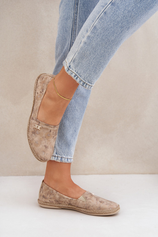 Elegantiško stiliaus Zomšinės espadrilės su gėlytėmis Moteriškas Zazoo 10177 smėlio spalvos