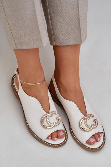 Moteriškos basutės su plačiais kulniukais su ornamentais Laura Messi 2865 dramblio kaulo spalvos