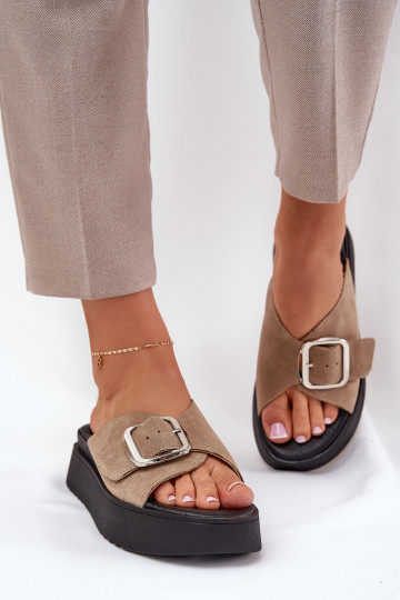 Moteriškos zomšinės šlepetės su sagtimis su platforma Zazoo 3019 smėlio spalvos