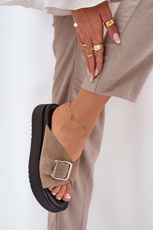 Moteriškos zomšinės šlepetės su sagtimis su platforma Zazoo 3019 smėlio spalvos