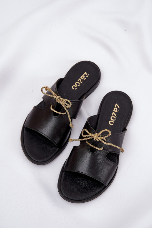 Odinės šlepetės Moteriškas su plačiais kulniukais Zazoo 3022 juodos spalvos