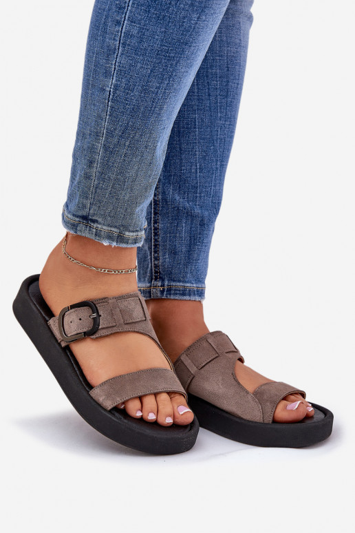 Moteriškos zomšinės šlepetės su platforma Zazoo 3024 rudos spalvos Moteriškos zomšinės šlepetės su platforma Zazoo 3024 rudos spalvos