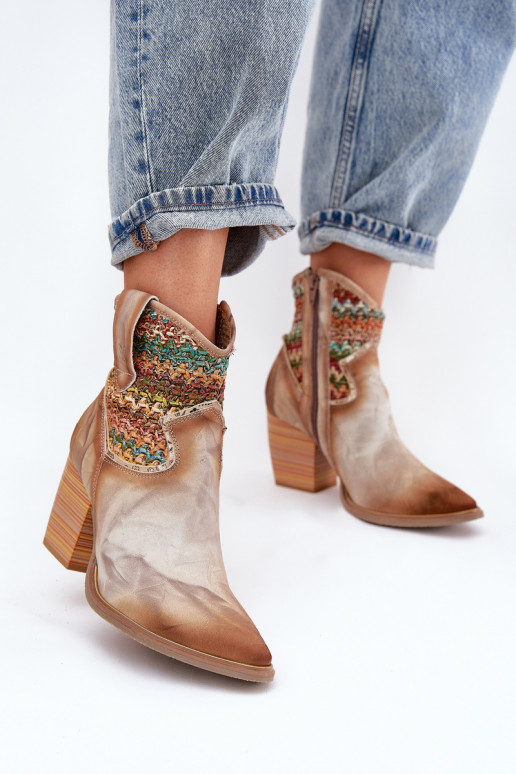 Oda kaubojiško stiliaus aulinukai su kulniukais dekoruoti Plecionką Tai turiciejka 06810-29 įvairių spalvų Oda kaubojiško stiliaus aulinukai su kulniukais dekoruoti Plecionką Tai turiciejka 06810-29 įvairių spalvų