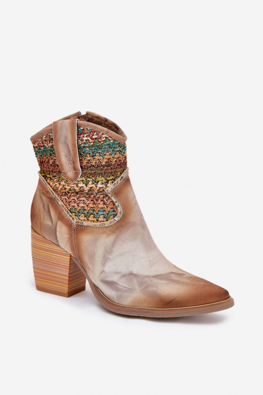 Oda kaubojiško stiliaus aulinukai su kulniukais dekoruoti Plecionką Tai turiciejka 06810-29 įvairių spalvų Oda kaubojiško stiliaus aulinukai su kulniukais dekoruoti Plecionką Tai turiciejka 06810-29 įvairių spalvų