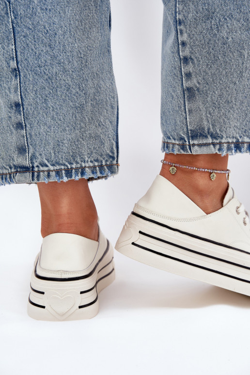 Oda Laisvalaikio bateliai su platforma GOE RR2N4106 baltos spalvos Oda Laisvalaikio bateliai su platforma GOE RR2N4106 baltos spalvos