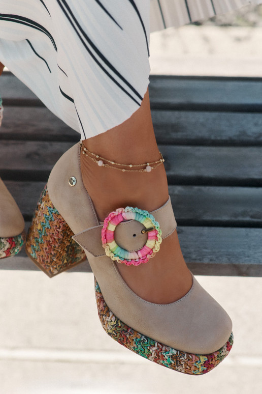 Zomšiniai bateliai Su Braid su kulniukais ir platforma Tai turiciejka 06839-04 smėlio spalvos Zomšiniai bateliai Su Braid su kulniukais ir platforma Tai turiciejka 06839-04 smėlio spalvos