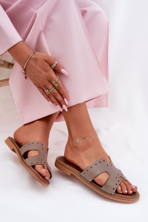 Zazoo 40326 Moteriškas Šlepetės Su dekoratyviniais išpjovomis smėlio spalvos Zazoo 40326 Moteriškas Šlepetės Su dekoratyviniais išpjovomis smėlio spalvos