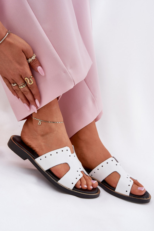 Zazoo 40326 su lako efektu Moteriškas Šlepetės Su dekoratyviniais išpjovomis baltos spalvos Zazoo 40326 su lako efektu Moteriškas Šlepetės Su dekoratyviniais išpjovomis baltos spalvos