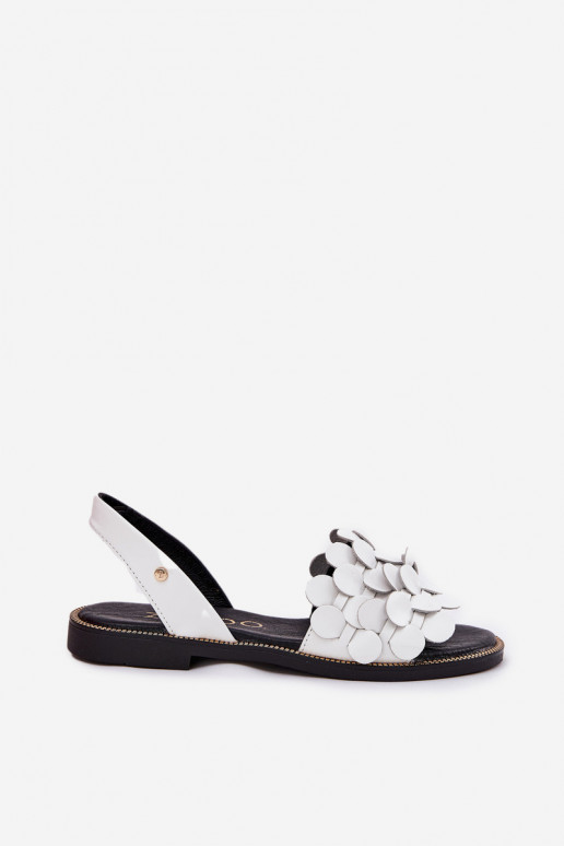 Moteriškos basutės su plačiais kulniukais Zazoo 40425 baltos spalvos Moteriškos basutės su plačiais kulniukais Zazoo 40425 baltos spalvos