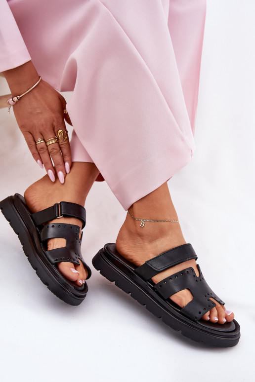 Moteriškos šlepetėssuĮjungtaturalnej Skóry su platforma Zazoo 40440 juodos spalvos Moteriškos šlepetėssuĮjungtaturalnej Skóry su platforma Zazoo 40440 juodos spalvos