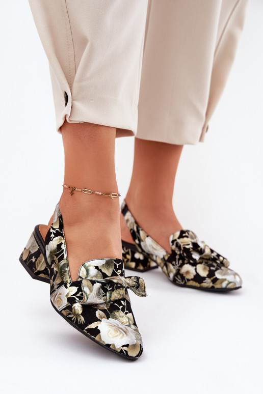 Oda Bateliai su gėlytėmis su kaspinais N6539-44 juodos spalvos Oda Bateliai su gėlytėmis su kaspinais N6539-44 juodos spalvos