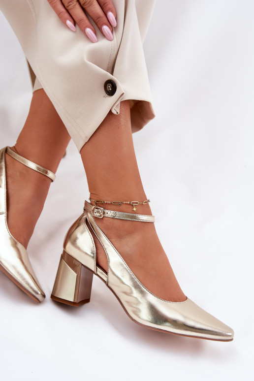 Oda Bateliai su kulniukais Tai turiciejka K6816-25 aukso spalvos Oda Bateliai su kulniukais Tai turiciejka K6816-25 aukso spalvos